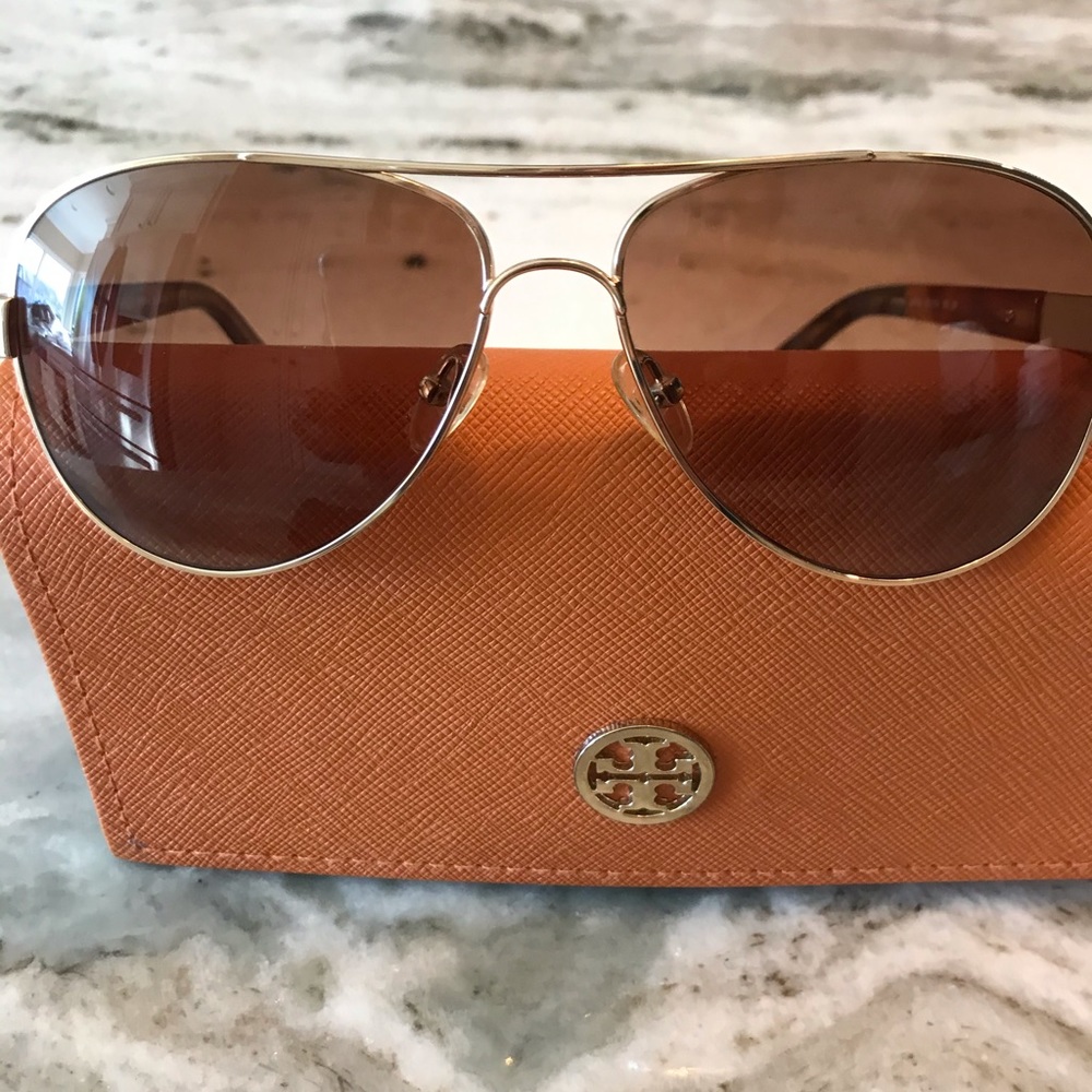 Tory Burch Aviator Sunglasses